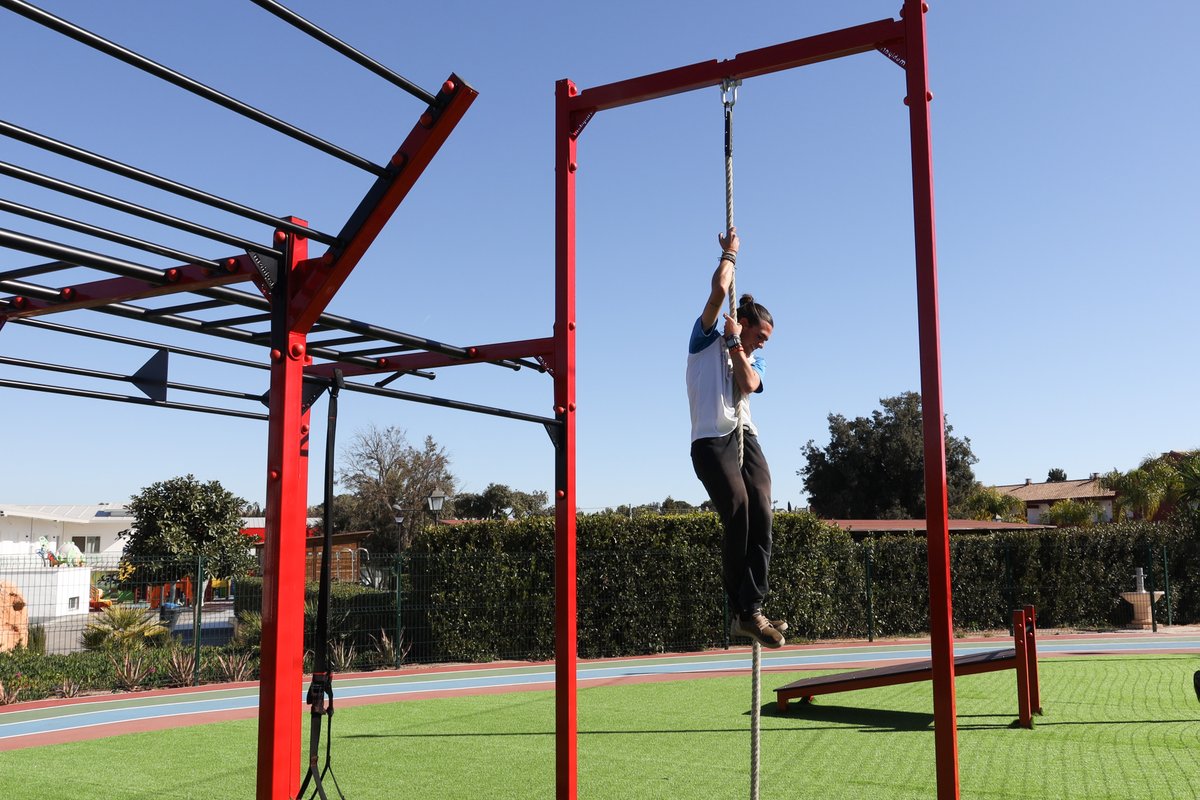 ResortMCamarena's tweet photo. ¿Qué os parece nuestro nuevo #TrainingBox?
💪 Este circuito #WorkOut permite a los usuarios entrenar al aire libre realizando ejercicios de fuerza, equilibrio y flexibilidad sin necesidad de cargas externas y solo con el propio peso.
¿Te atreves a probarlo? 😉 https://t.co/p1UqlZVLKu