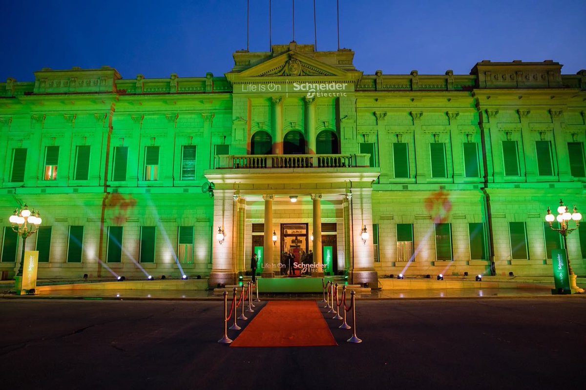 EventsPlusEgypt's tweet photo. Schneider Electric partners of success gala dinner
At Abdeen Palace
#SEGreatPeople
#EventsPlusEgypt #ManagingToPerfection https://t.co/fyXHpsGiAy