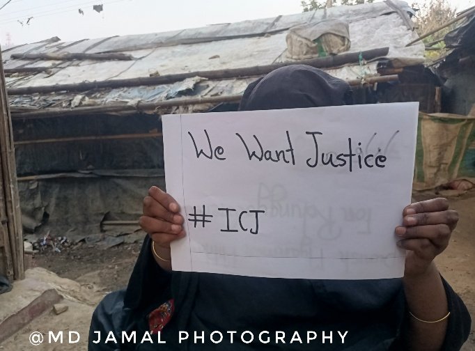 #Rohingya refugees in Cox's Bazar protests in support of the #Gambia's law suit in #ICJ
<a href="/CIJ_ICJ/">CIJ_ICJ</a>