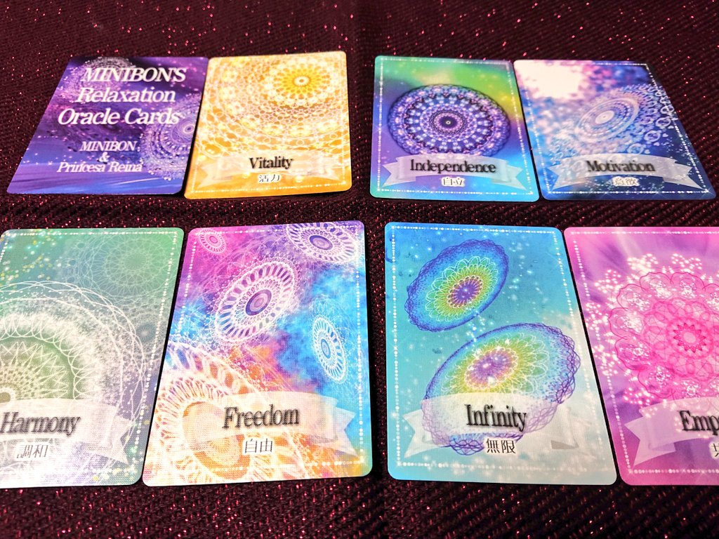 2月25日～3月7日までJR池袋駅南改札前で開催される「桜オメカシホリック」にPrincesa Reinaも参加いたします。桜をテーマにしたものは追加納品になってしまうのですが、画像のようなオラクルカード(占いカード)を納品させていただきます。"怖くない"占いの世界をお楽しみいただけます✨ #桜オメホリ