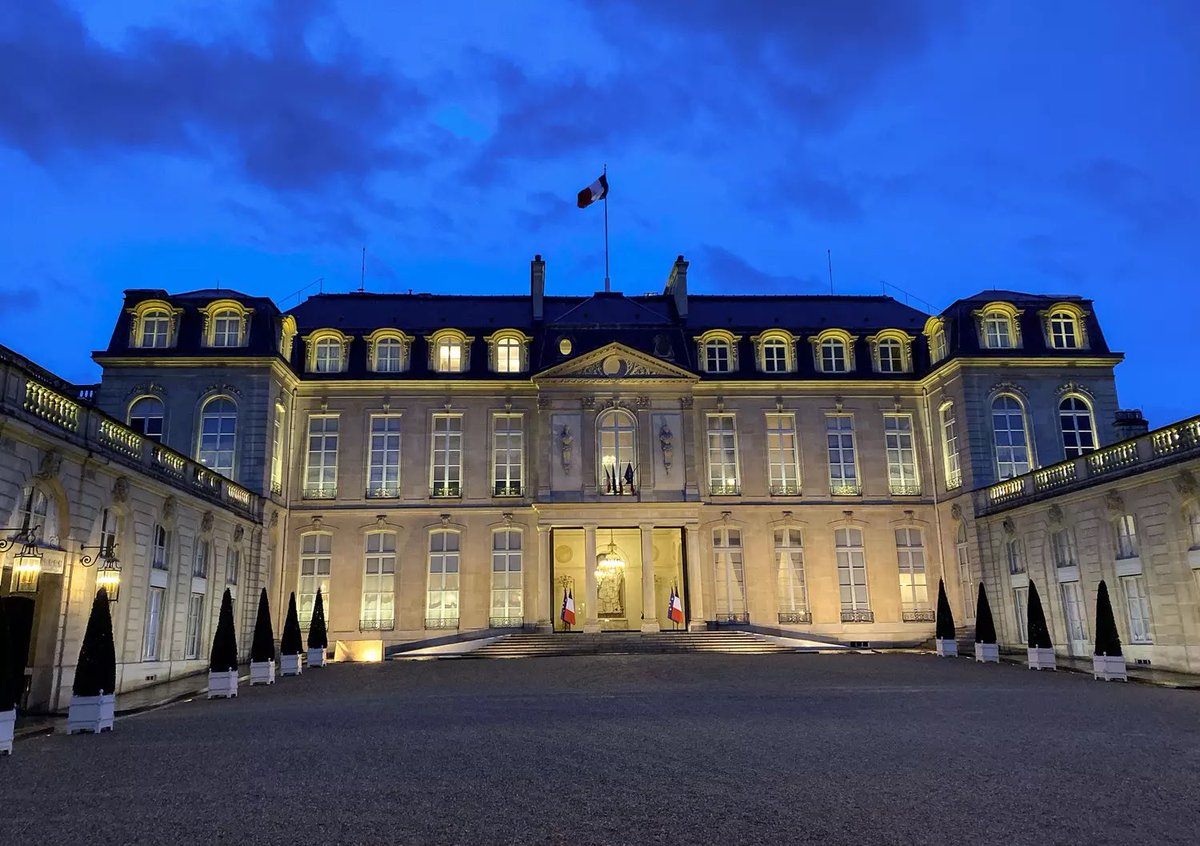 ChroniLyme's tweet photo. 🔵🔴 Quel(le) candidat(e) est prêt(e) à s’engager à ce que, sous son quinquennat, les patients atteints par des formes sévères &amp; persistantes de la maladie de #Lyme ne soit enfin plus délaissés par les autorités de santé françaises ? #Presidentielle2022 https://t.co/TjqyyuoqLw
