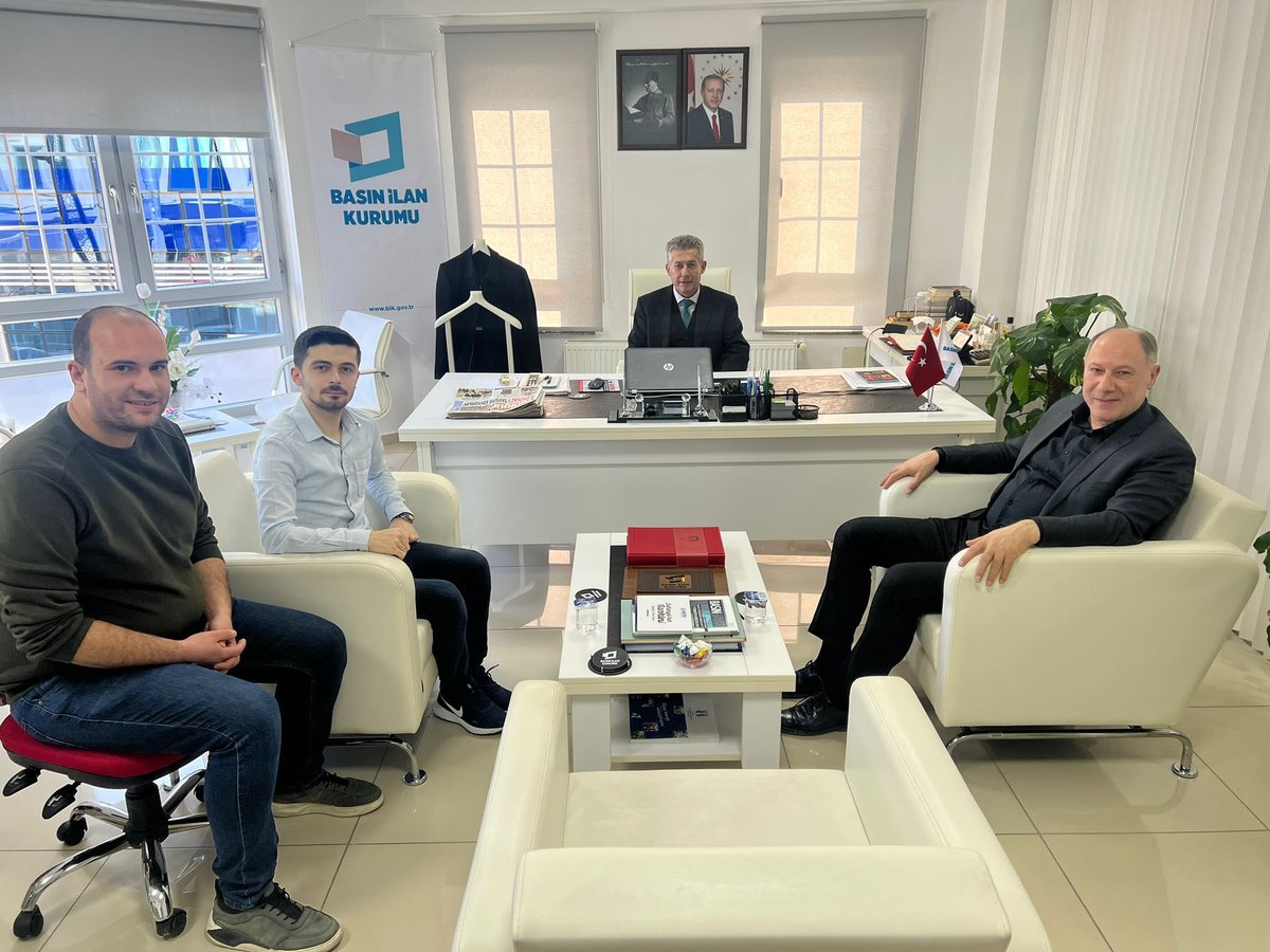 Ak Parti Adapazarı İlçe Başkanı Erol Aydın ve Tanıtım Medya Başkanı Talha İbil ziyaretimize geldi. Kendilerine nazik ziyaretleri için teşekkür ederim.