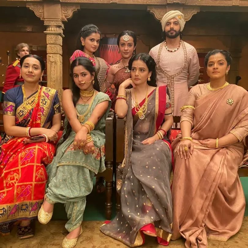 sharadking009's tweet photo. Vidrohi team❣💗#SharadMalhotra #Vidrohi #Baxijagbandhu #Kalyani #Radhamani https://t.co/CaNrthavqX
