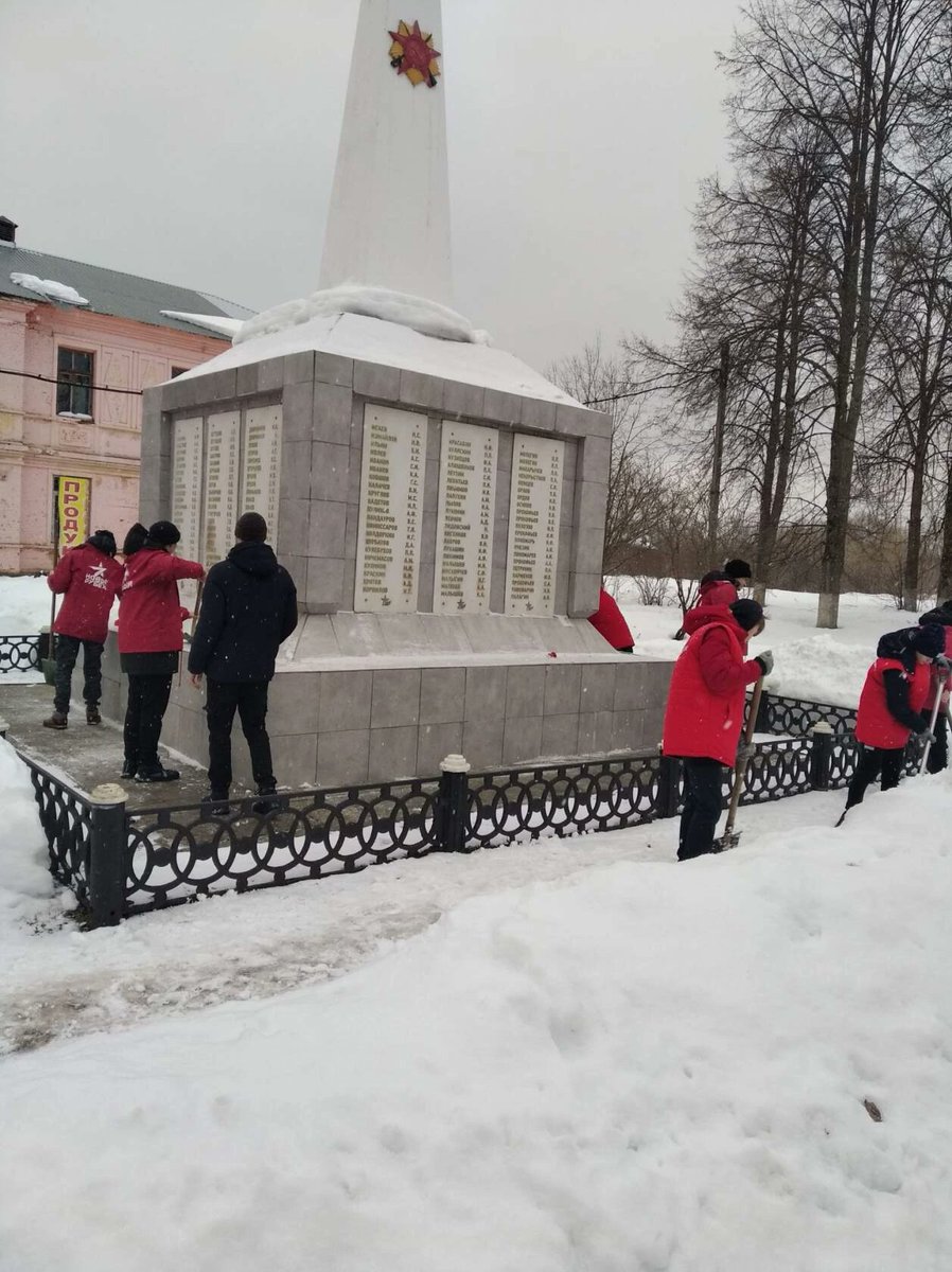 Комсомольские новорубежцы организовали субботник перед Днем Защитника Отечества
rubezh.org/novosti/komsom…