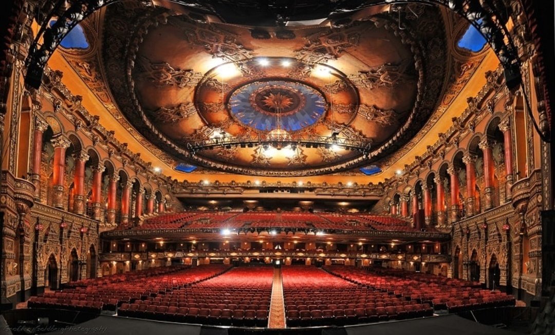 10 известных театров. Венская опера сцена. Оперный театр Ниццы. Грац оперный театр.
