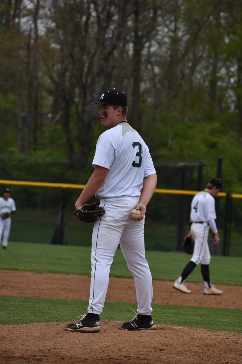veggiesport's tweet photo. Get after it kid๐คโพ๏ธ @ryanmelcher1 @McNBase #work #team #bondedtogether #tryoutweek #spring22 https://t.co/XG4ZkbKUph