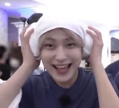 littlelovesunoo's tweet photo. omg, a smiling marshmallow https://t.co/I4rfV6FECb