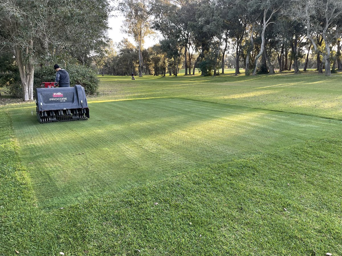 SR89turf's tweet photo. Greenkeeper’s in full force to start the week https://t.co/Ziesue0ZTh