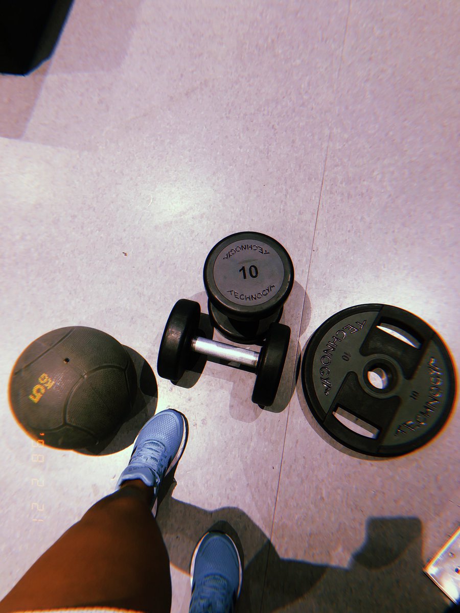 bu_boohle's tweet photo. Weβre up!!!ππ»π₯
#ItriedAgain #fitfanatic #fitness https://t.co/XNZbP9inJR