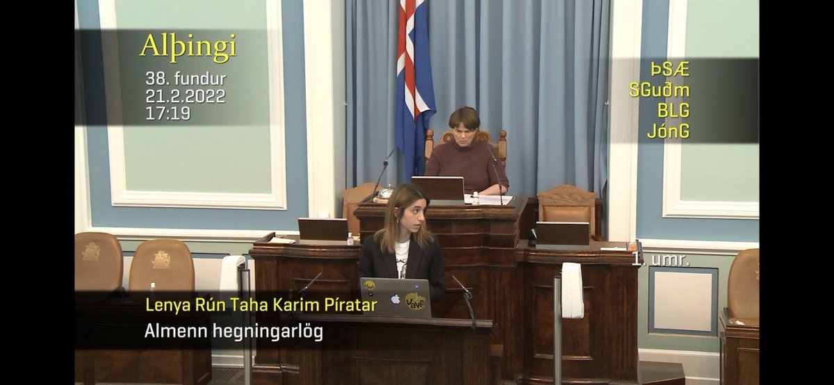 Lenyarun's tweet photo. Spurði dómsmálaráðherra hvers vegna það væri lagt meira púður í að rannsaka stolin síma en erlend mútubrot 

Er ennþá að bíða eftir svari frá honum ☺️ https://t.co/j0VfMNzBit