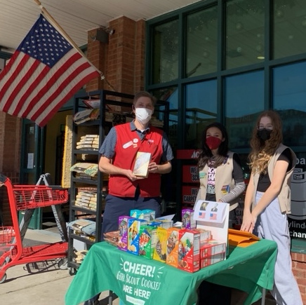 FairfaxAce's tweet photo. 🍪Cookie Alert🍪
The #GirlScouts are making a special Monday appearance! Visit them until 3pm for a delicious box of cookies and contribute to our local scouts. Can't make it today? Look for a local troop every weekend through March 13th. Thank you for shopping local and... https://t.co/Po7WFWr5L9