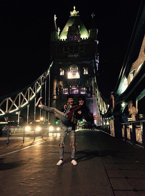 mothercircle's tweet photo. Remember when '2SEUNG in LONDON' (Yoon's caption) https://t.co/CwjgVePAOZ