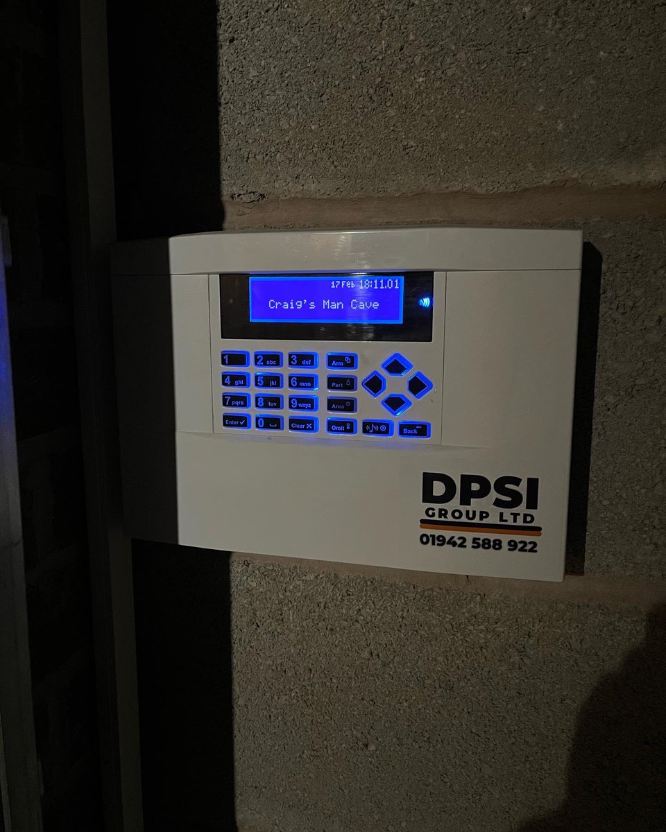 dpsigroupltd's tweet photo. 🟧⬛️ DPSI Group protecting this man cave in Standish 🔥 

Orisec alarm system with app connectivity, to operate from anywhere in the world 🌎

💥For a free quote get in touch today!
Email-dpsigroup@outlook.com
Contact - 01942 588 922
Insta - dpsigroupltd 
#dpsigroupltd @OrisecLtd https://t.co/bhZv6RERQD