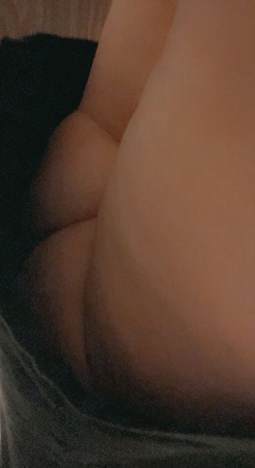 Up skirt 😋 #nsfwtwt https://t.co/l9pkAtPEyO<a href="/tag/nsfwtwt"class="tags">#nsfwtwt</a>