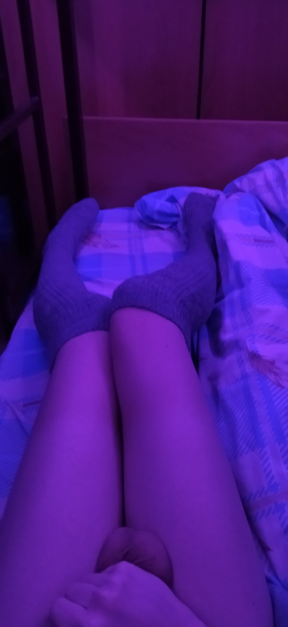 1 pic. Got new socks...

#Femboy #Cock #Penis #Dick #Gay #NSFW #Porn #Crossdressing #Cute #Horny #Masturbation