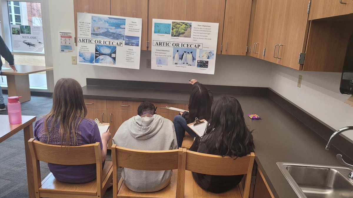 MizLock4's tweet image. Gallery Walk. Gathering information on Biomes @walkerm26 @ThreeLakesTISD @lakes_three #gatorsriseup