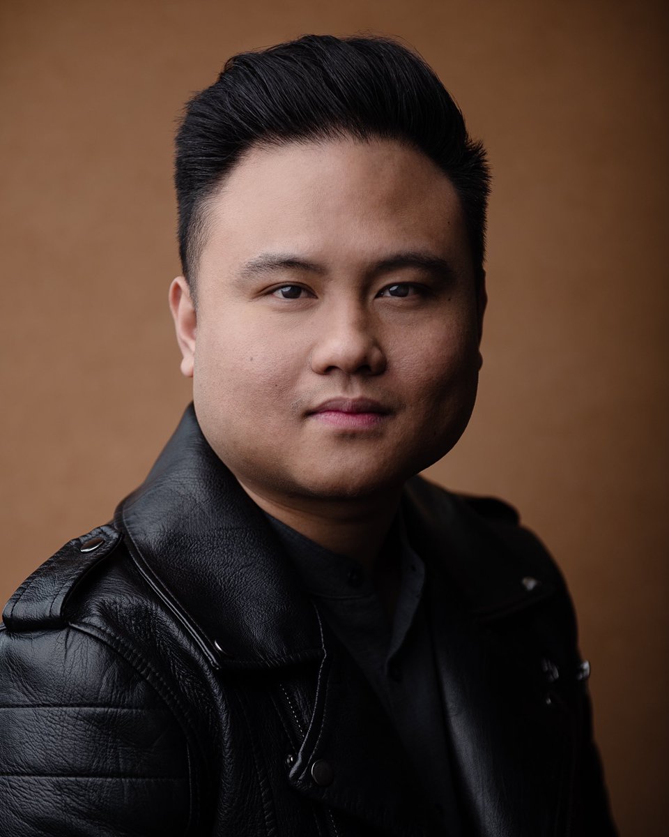 itspetert's tweet photo. Finally got some new headshots! 

Thank you so much Mark Hillyer at True North Photography https://t.co/IZ3F7ckZRN