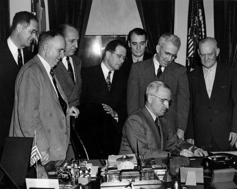SchoolLunch's tweet photo. Did you know that in 1946 President Harry Truman signed the National School Lunch Act which established the National School Lunch Program (NSLP)?
 #PresidentsDay #schoolmeals

Photo credit: Forsythe Department of Agriculture
Harry S. Truman Library &amp; Museum. https://t.co/S1Xt7Qj0sK