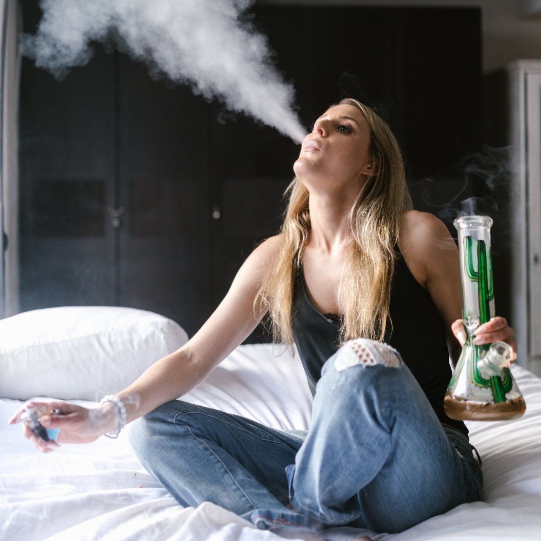 GreeneryMap's tweet image. Happy Monday! What strain are you using to help you stay focused today?

#cannabis #mmj #cannabislife #cbd #chooseyourmood #maryjane