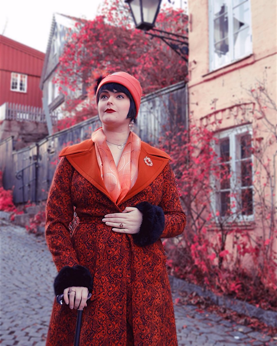 IhadraCosplay's tweet photo. Lady Detective Peggy Andrews, always here to help🧡
Second EPISODE of the year for our CALL OF CTHULHU, Masks of Nyarlathotep, stream today now at 7pm +1gmt on Twitch. Join us, @CallOfDice, in London❣️
📸 @S_Gaathe
Edit and model Me 

#CallOfCuthulu  #themasksofnyarlathotep https://t.co/1w9Dtbj4XZ