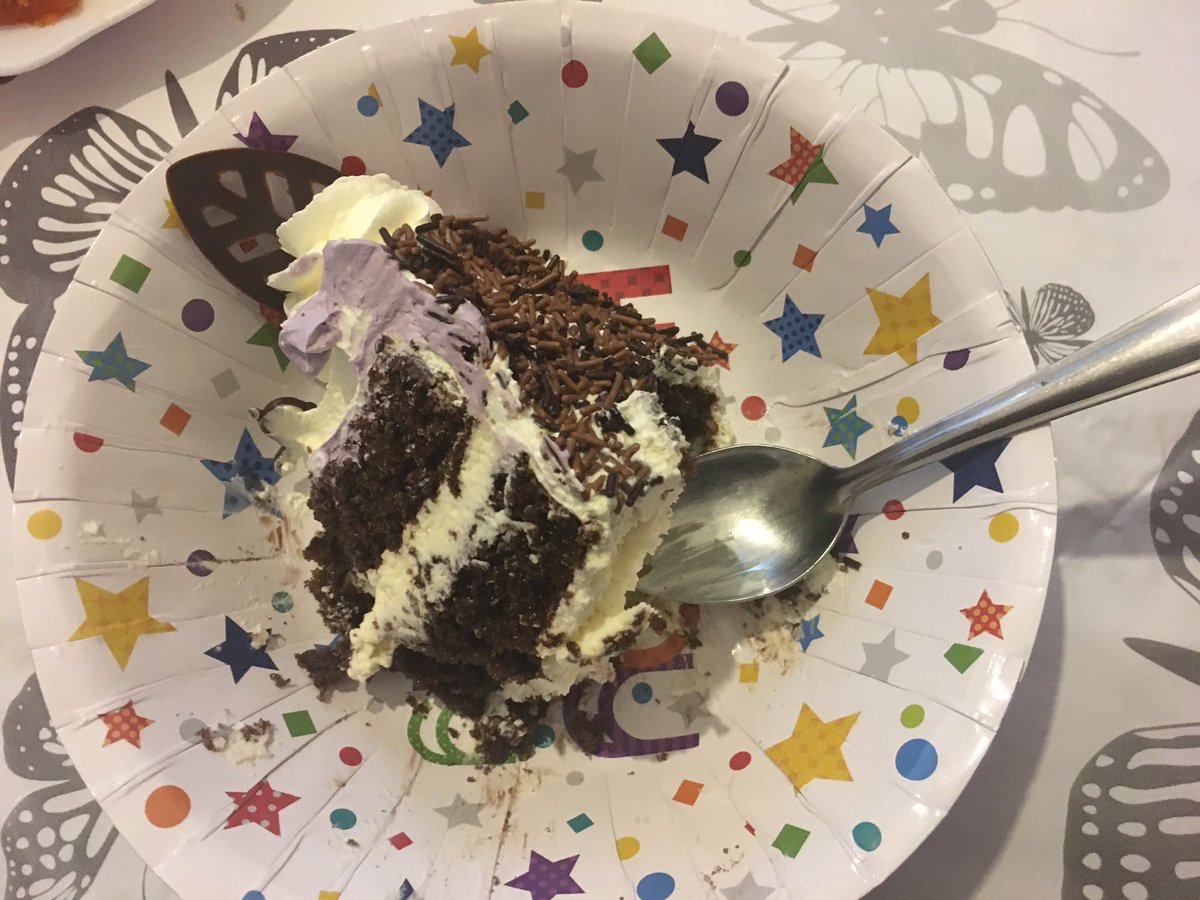 gursimrank5's tweet photo. Made delicious cake!!! Especially the purple and white whip cream was amazingπ€©π°ππ€€ππππβ€οΈβπ₯ #cake #birthday #homemade #delicious #yummy #chocolate #ChocolateSpongeCake #spongy #soft #perfect https://t.co/PqKZcFgaGP
