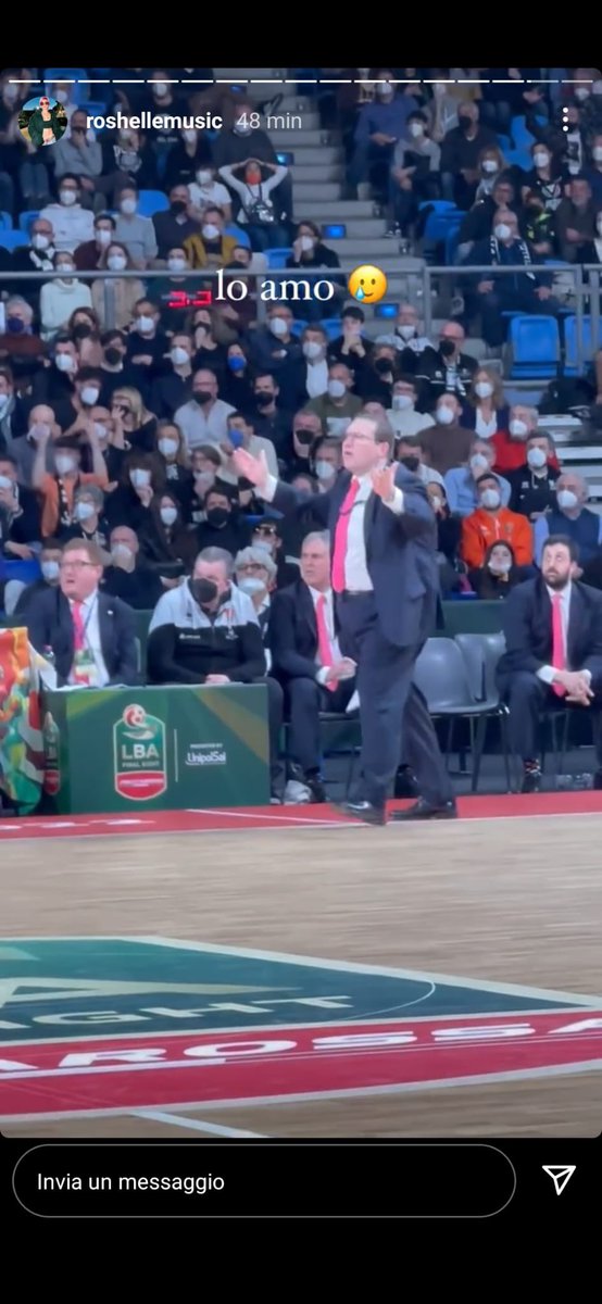 spel81's tweet photo. Vorrei far notare le storie IG di @roshellemusic durante la finale #LBAF82022 😂😂 https://t.co/xz7AKjlfNS