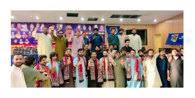 JunaidsalehPPP's tweet photo. Proudfull Work PSFian Camandos Pir Aakash Shah & Waseem Jamali & Nadir Lakhiar & PSF Notables & Activits ♥️👍✌️
Well-done PSF Division Shaheed Benazirabad ♥️
#PSFWorkerConvention #SBA #PSFians #27Feb #PPPAwamiMarch
@BBhuttoZardari @aakash_psf @PSFNadirLakhair @WaseemRJ42 https://t.co/dpTcSaoHKg