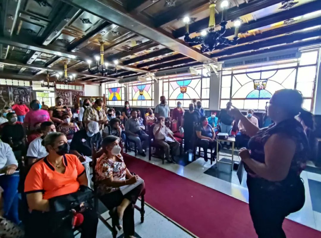 PsuvTrujillo20's tweet photo. Socialización del reglamento de elección de Delegados y Delegadas al V Congreso el Psuv y el IV de la JPSUV, en el municipio Valera. Presentes Jefes de UBCH y equipo político municipal. https://t.co/lqIndLnPw9