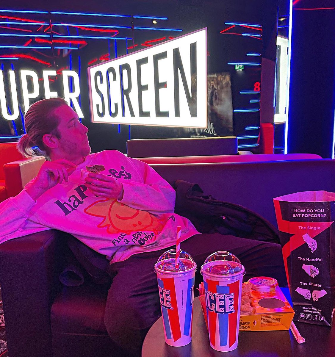 🤯omg #CineworldDay has blown my mind £3 tickets. All films. All screens. 🤯All times. Only at <a href="/cineworld/">Cineworld</a>! BOOK TICKETS NOW: bit.ly/CWDayDylanEvans Ad