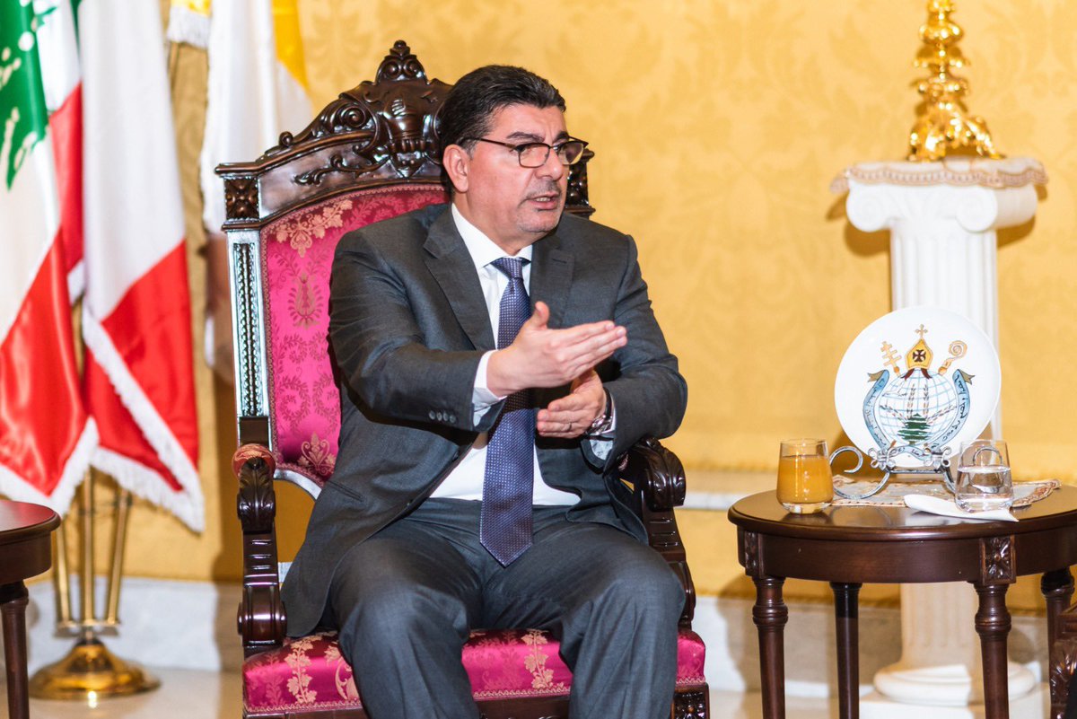 bahaa_hariri_'s tweet photo. تشرفت بلقاء غبطة البطريرك الماروني مار بشارة بطرس الراعي وأكدنا على ضرورة صون الدستور اللبناني والإحتكام إليه في الحياة السياسية والوطنية.
وتوافقنا على وجوب احترام الشرعية الدولية وتطبيق القرارات الصادرة عن الأمم المتحدة وتعزير علاقات لبنان الدولية والعربية. https://t.co/CU7rRobSNY