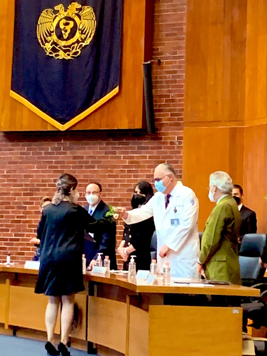 Felicidades a los nuevos urólogos, enhorabuena <a href="/UrologiaHGM/">Urologia Hospital General De Mexico</a> <a href="/HgmUrologia/">Urología Hospital General de México</a> <a href="/ResidentesHGM/">Residentes HGM</a> <a href="/HGM_OD/">Hospital General</a> <a href="/UNAM_MX/">UNAM</a> 

<a href="/arthur_xtrem/">Arthur Ruiz</a> <a href="/urovillarreal/">Dr. David Villarreal</a> <a href="/erfrontana/">Eloy Rico Frontana</a> <a href="/JennraUro/">Jenn Reyes</a>