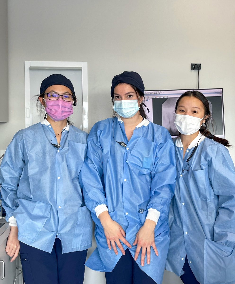 SantaMonicaOMS's tweet photo. Thank you to our wonderful surgical assistants for putting in their full effort everyday, nothing would be possible without you all! ☺️ https://t.co/jvALTeV0bb