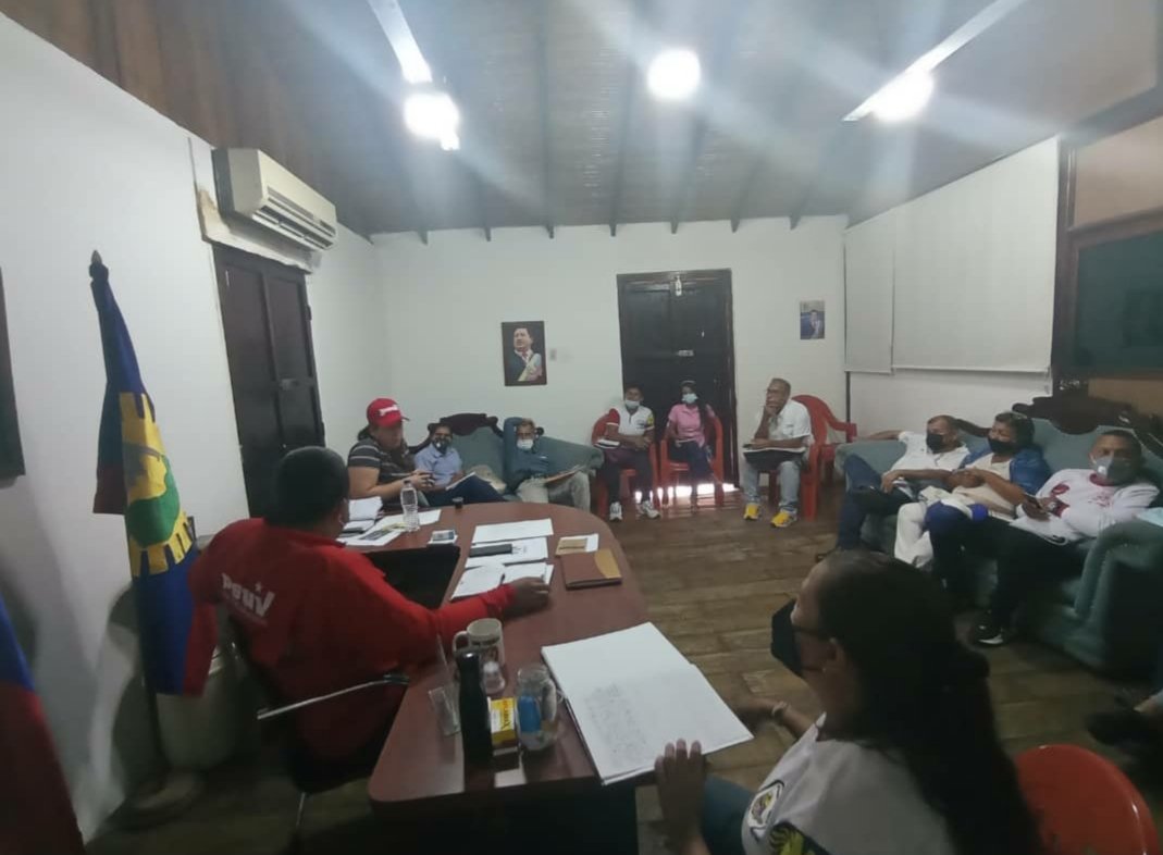 Reunión del equipo político del municipio Pampan socializando el reglamento emanado por el partido para la selección de delegadas y delegados rumbo al V Congreso del PSUV y IV de la JPSUV.