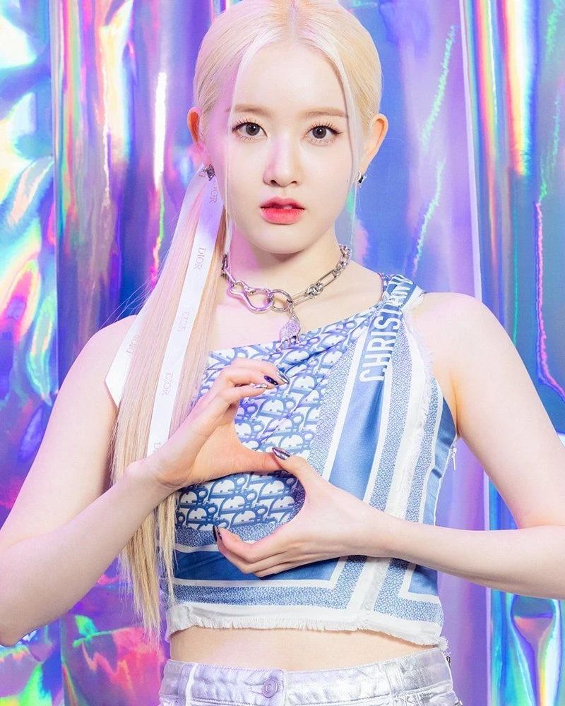 STAYCParaguay's tweet photo. 21.02.22 / SHOWCASE

STAYC durante la conferencia para el lanzamiento de https://t.co/t0hej2qMVW

#STAYC #RUN2U #STAYC_COMEBACK_DAY https://t.co/T44LBO29sa