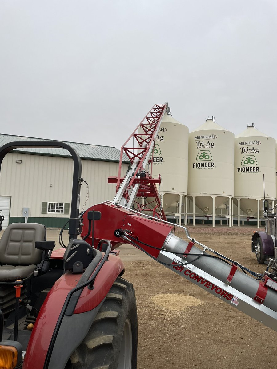 Going to take a colder morning than this to slow down this hot one!!! 31A95BX going in the tank in this balmy President’s Day!!