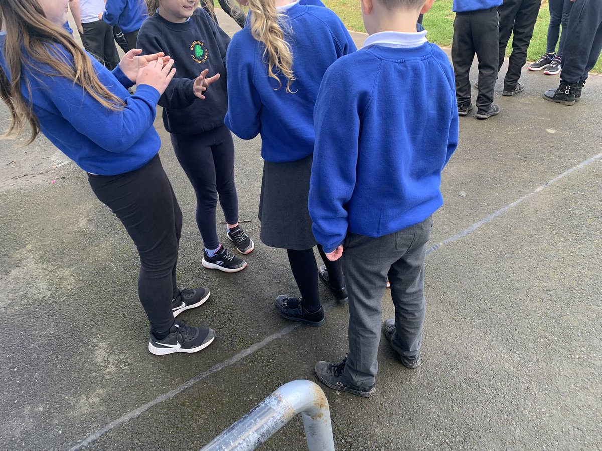 Year 3 explored ‘Trust’ in their <a href="/Kidsafeuk/">KidSafe UK Children's Mental Health & Safeguarding</a> sessions today! 🤝🙌🏼💙🌳💜