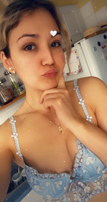 Good Morning 🤍:) I&rsquo;m going to the dentist. I hope you start your week well🥰 Love You!!xoxo  More on https://t<a href="/tag/magic"class="tags"><span>#magic</span></a><a href="/tag/christmas"class="tags"><span>#christmas</span></a><a href="/tag/brownies"class="tags"><span>#brownies</span></a>