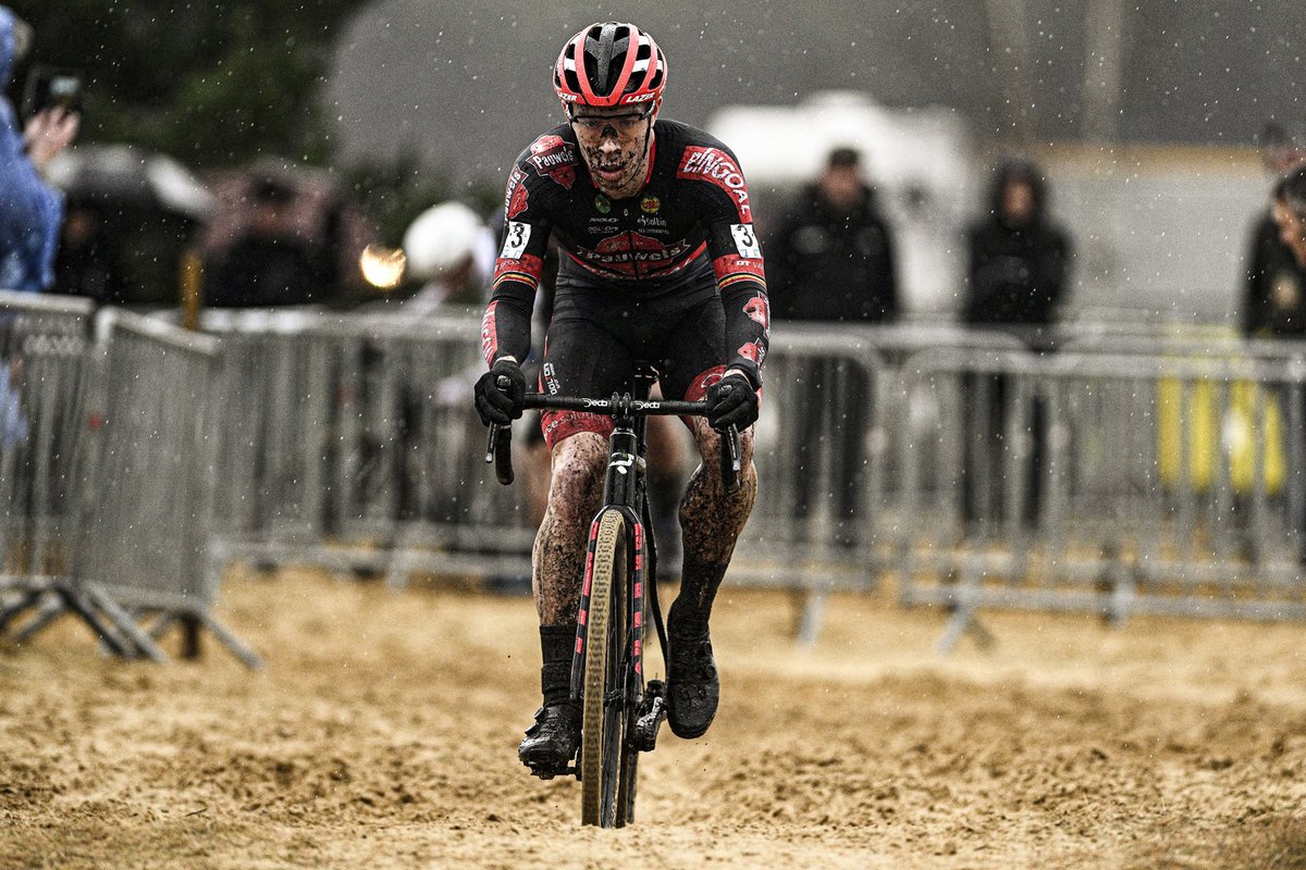 It's always good to finish the CX racing season with a streak of wins and podium spots! We want to thank all Ridley CX racers for their efforts in the 2021-2022 cross season and wish them some well deserved rest.