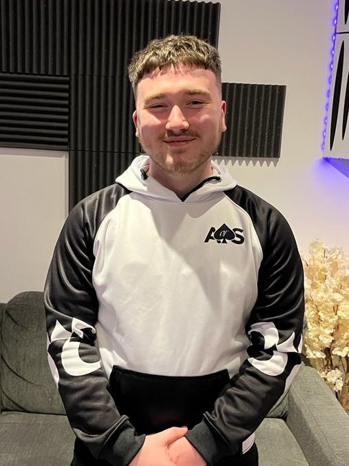 RossHawthorne's tweet image. Well...👀

Delighted to announce that I have re-signed with @AOSEsport for another 6 months. 📈

Can't wait to see what the future holds and how much we can accomplish as a team, together. ❤

♠ #AOSTakeOver ♠