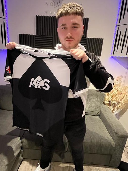 RossHawthorne's tweet image. Well...👀

Delighted to announce that I have re-signed with @AOSEsport for another 6 months. 📈

Can't wait to see what the future holds and how much we can accomplish as a team, together. ❤

♠ #AOSTakeOver ♠
