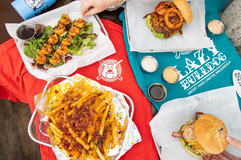 BulldogLazy's tweet photo. We return to Parkway Brewing Company this week!   We open Wednesday at 4:00pm, and will be parked there through Sunday evening!    Check out their page for daily specials, scheduled entertainment, and other fun at the venue! https://t.co/cp1wWZjcpa