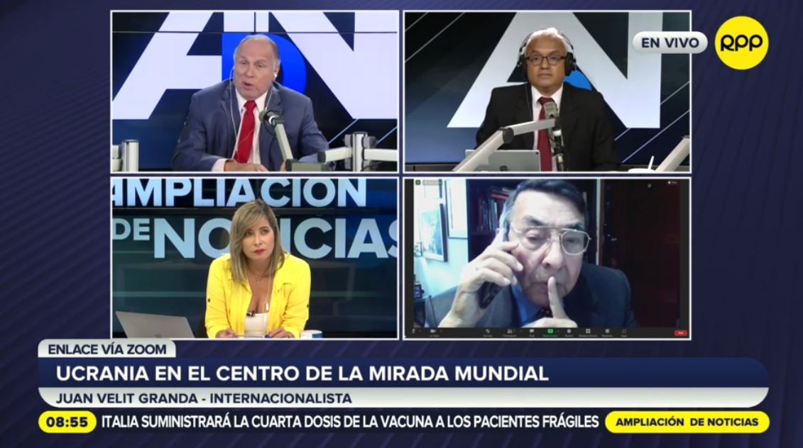 RPPNoticias's tweet photo. 🔴 #EnVivo Juan Velit Granda: "Se está diciendo en estos momentos que es inminente la invasión de Estados Unidos a Ucrania. Inteligencia norteamericana tiene información que el presidente Putin ya dio órdenes para que inicien acciones militares"

📺 Movistar 10 - 710 HD https://t.co/vYgfaWUtDK