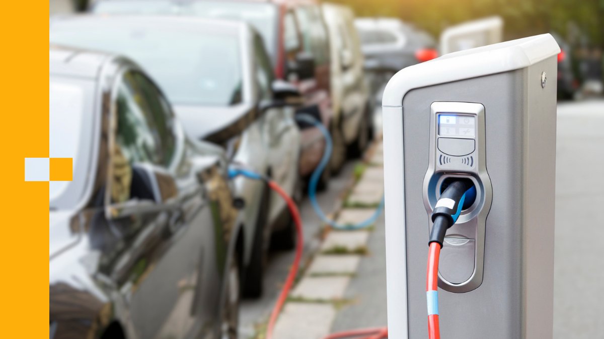 EnergySvgTrust's tweet image. The On-street Residential Chargepoint Scheme provides funding for #LocalAuthorities towards the cost of installing on-street #Chargepoints. 

Get in touch at onstreetchargepoints@est.org.uk.