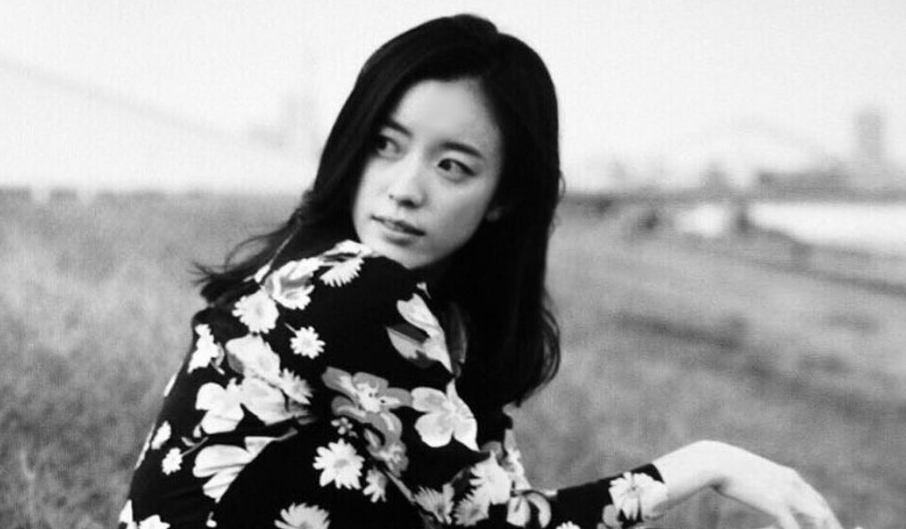 Y00NSAEBOM's tweet photo. #HappyHYOJOOday to the love of my life. The spring is coming and happiness is always here. #효주의_앞길은_언제나_해피니스 https://t.co/gIZDCfrchU