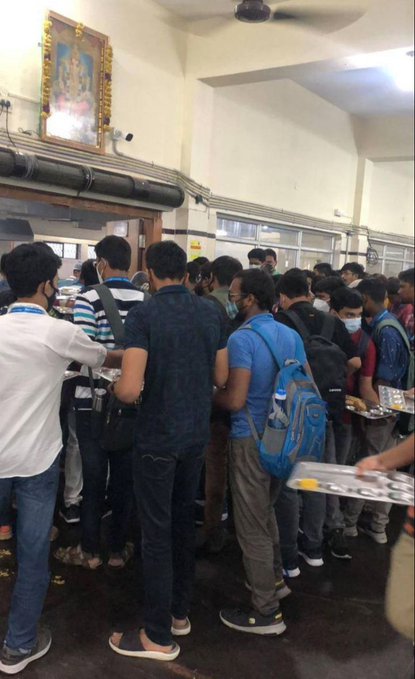 SRMforcingStud's tweet photo. #srm is forcing students to do everything offline,where clearly the students want online cause of all the problems they faced economically and mentally cause of @SRM_Univ #UGCStudentDemandsHybridMode 
See the attached pie chart @Architguptajii @ndtv @vani_mehrotra @NidhiTanejaa https://t.co/uB0gbie4LD