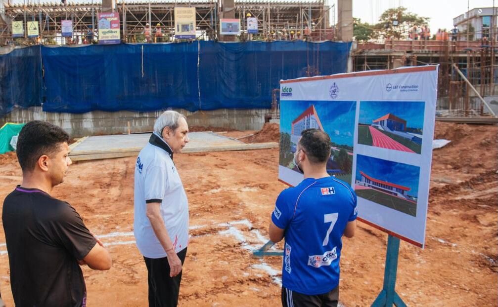 Naveen_Odisha's tweet photo. Reviewed the work of India’s first indoor athletic stadium; indoor aquatics stadium, Tennis Centre, staff accommodation &amp; Hockey HPC being built at #KalingaStadium. They will further bolster sports ecosystem, further cementing #Odisha's position as the #SportsCapitalOfIndia. https://t.co/3ED6iyocaD