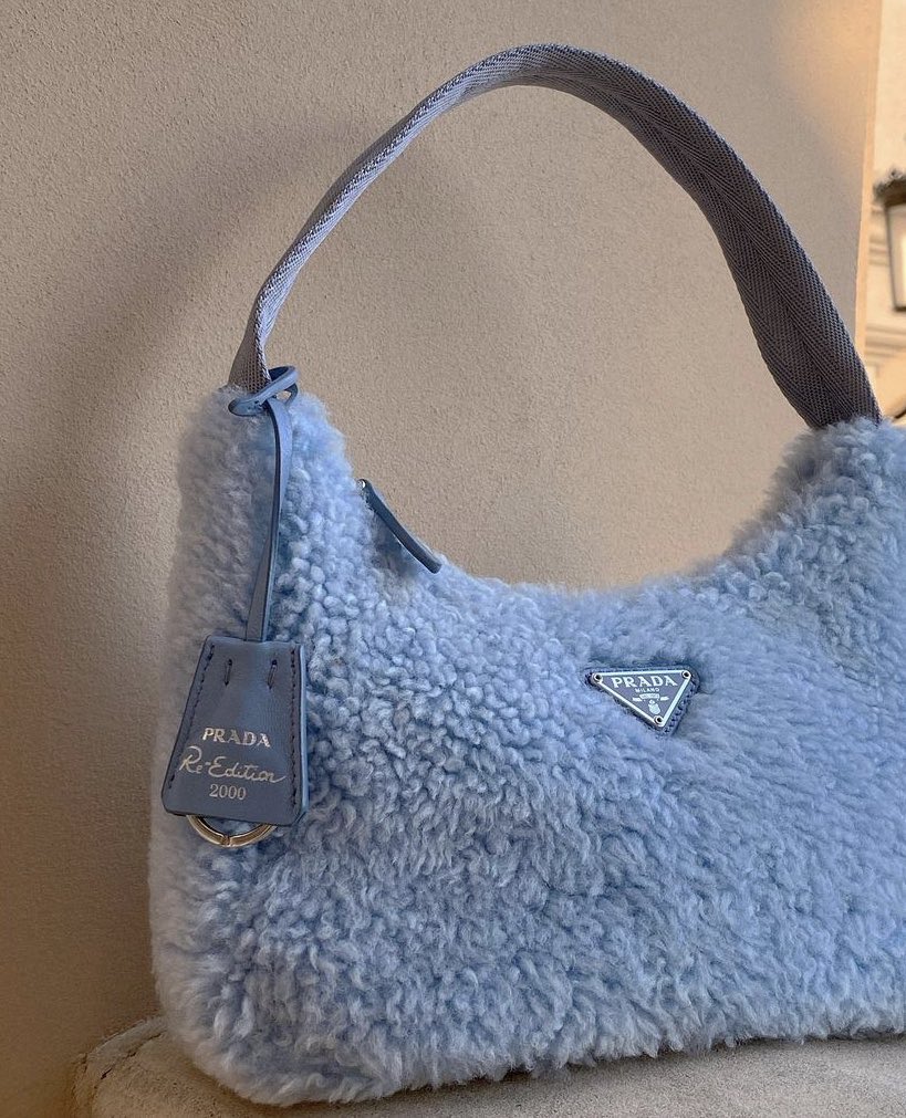 Top 51+ imagen prada fluffy tote - Abzlocal.mx