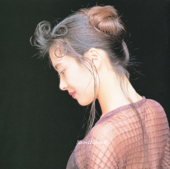 Maps415lapsM's tweet image. #NowPlaying 
中山美穂「ROSÉCOLOR」
‣from「MIHO NAKAYAMA-COLLECTION Ⅱ」
（1990.11.21）
‣シングルリリース:1989.2.21💐
‣作詞:康珍化/作曲:CINDY/編曲:鳥山雄司
‣資生堂&apos;89春のキャンペーンソング

#中山美穂✨ 
#ロゼカラー🌹 #発売33周年🎉 
#COLLECTIONⅡ