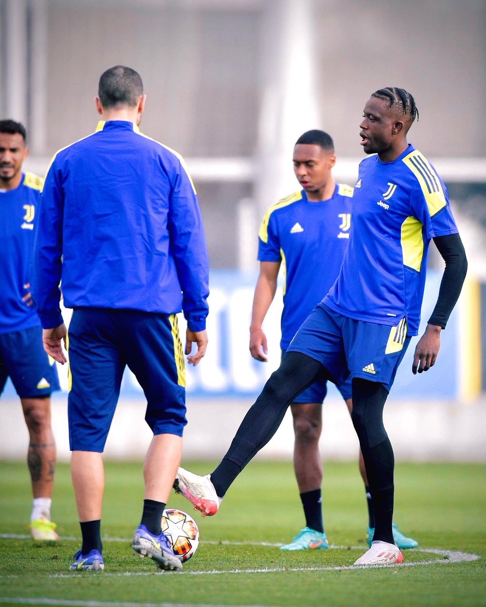 Deniszakaria8's tweet photo. @ChampionsLeague time! ๐๐พ๐ซ #DZ28 https://t.co/AariRksL6H