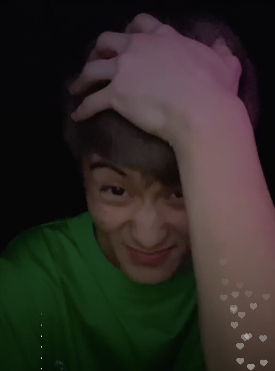 LOOKSMKL's tweet photo. ig live #MARK https://t.co/EPWyJ8h42k